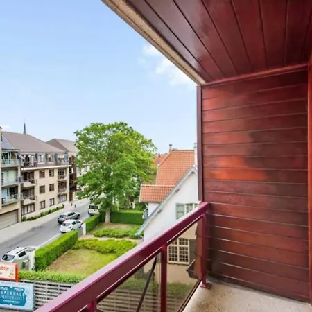 Lovely Located At The Centre Of With Garage *
